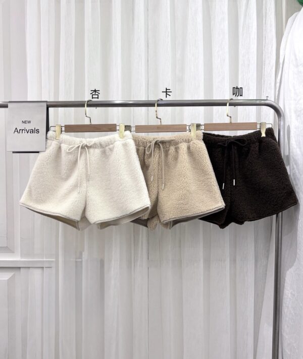 [熱賣加開預購]柔軟羊羔毛短褲/3色