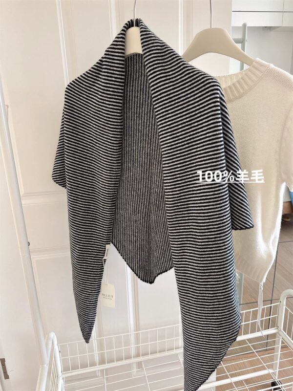 [秋冬搭配好單品]100%羊毛三角巾